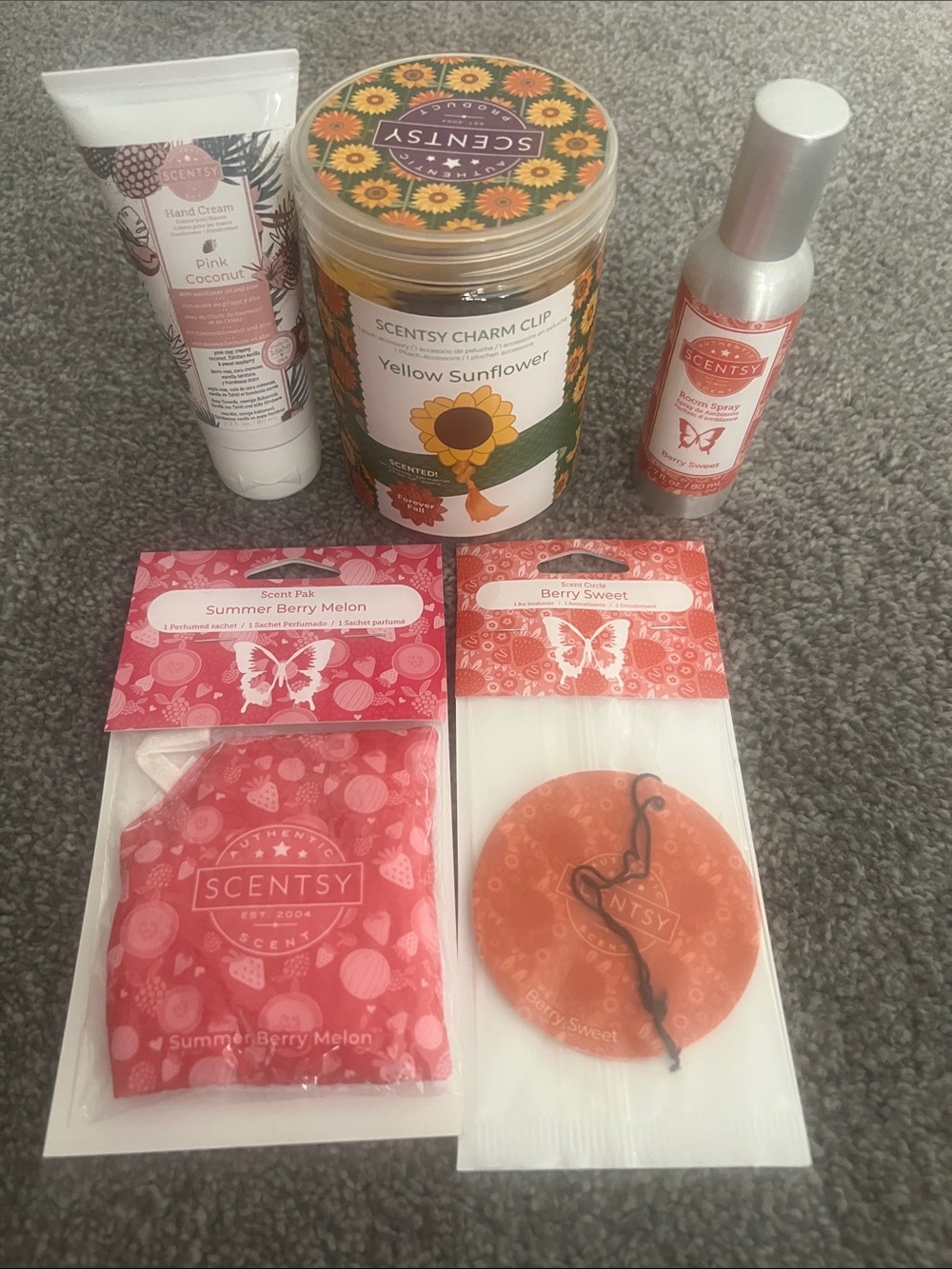 Scentsy Pink Coconut & Yellow Sunflower Bath & Body Gift Set - Pink/Yellow